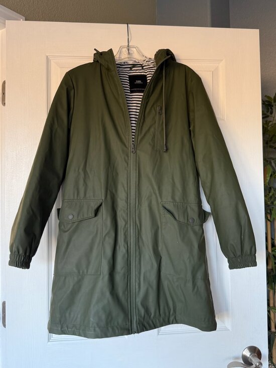 ZARA Lightweight Jacket in Green - Picture 1 of 3